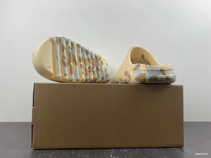 GW1932 Slide Yeezy Adidas 0709
